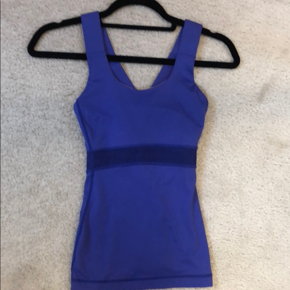 Lululemon Women’s Built in bra tank size 4
